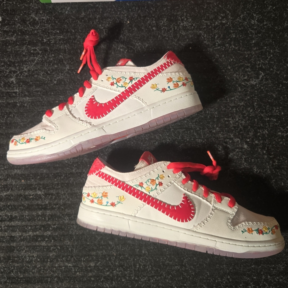 New Nike SB Dunk Low Decon N7 Opti Yellow/University Red Size 12M - Picture 7 of 8